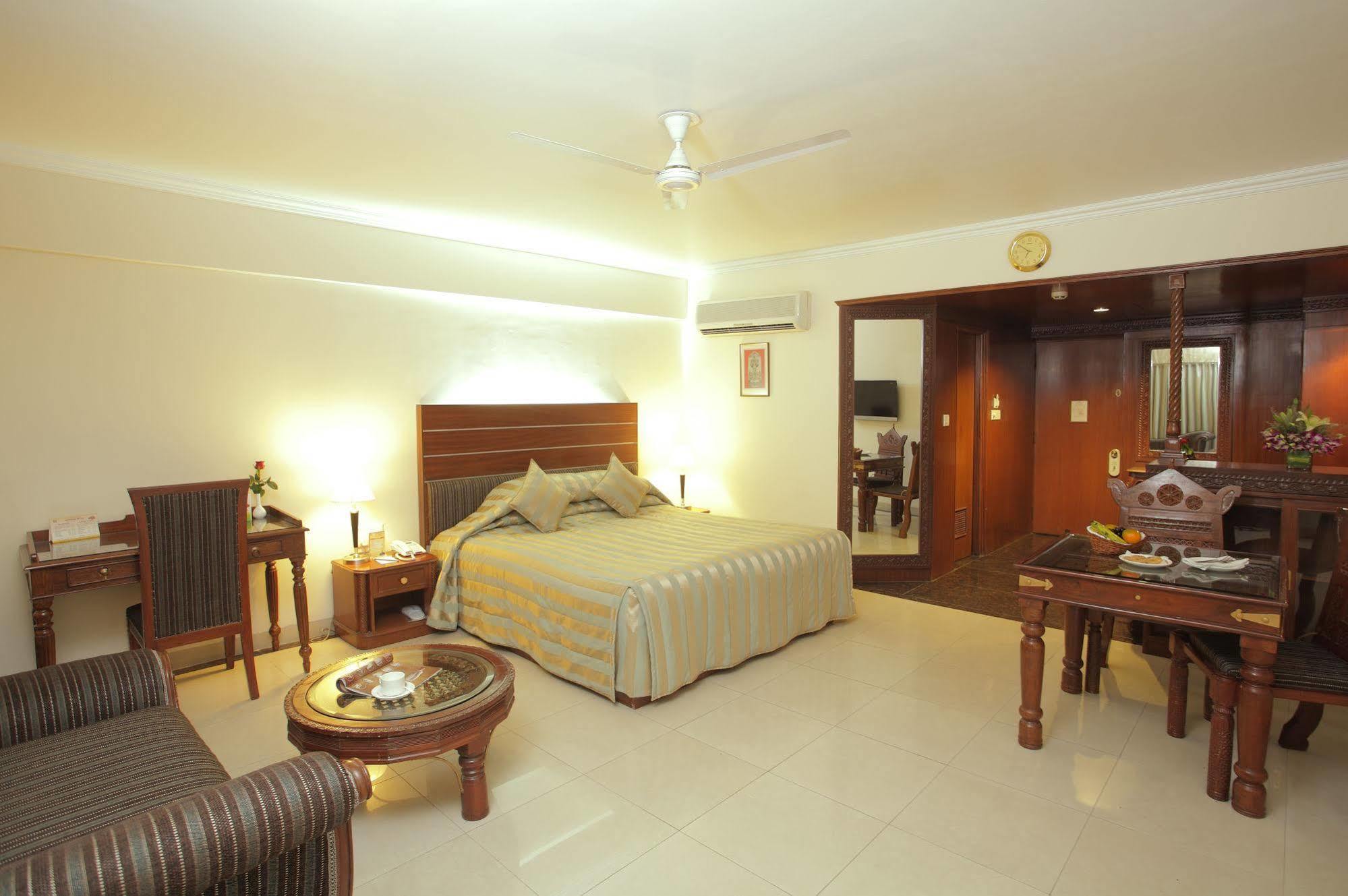 Hotel Om Tower Divisione di Divisione di Jaipur Esterno foto