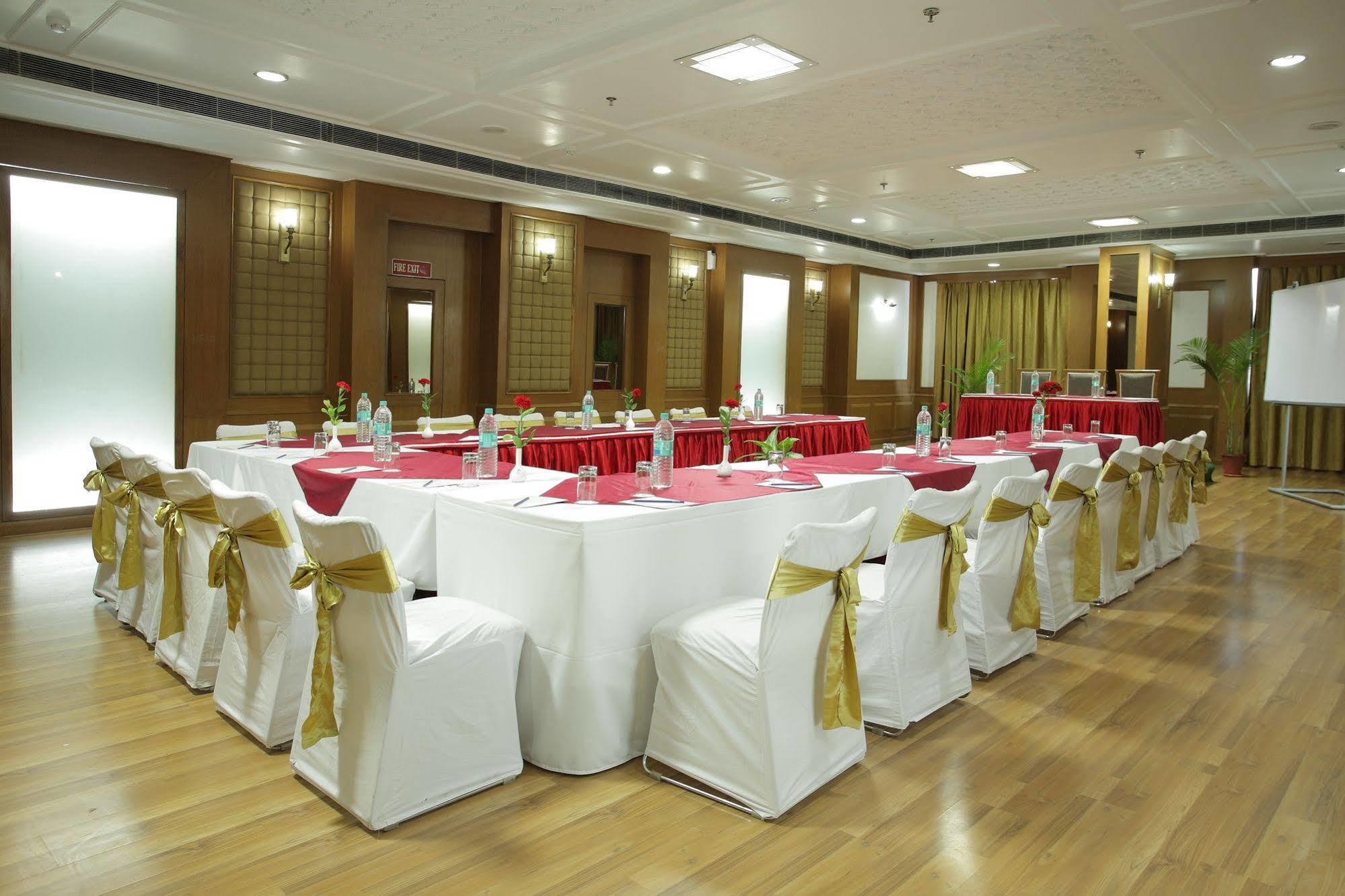 Hotel Om Tower Divisione di Divisione di Jaipur Esterno foto