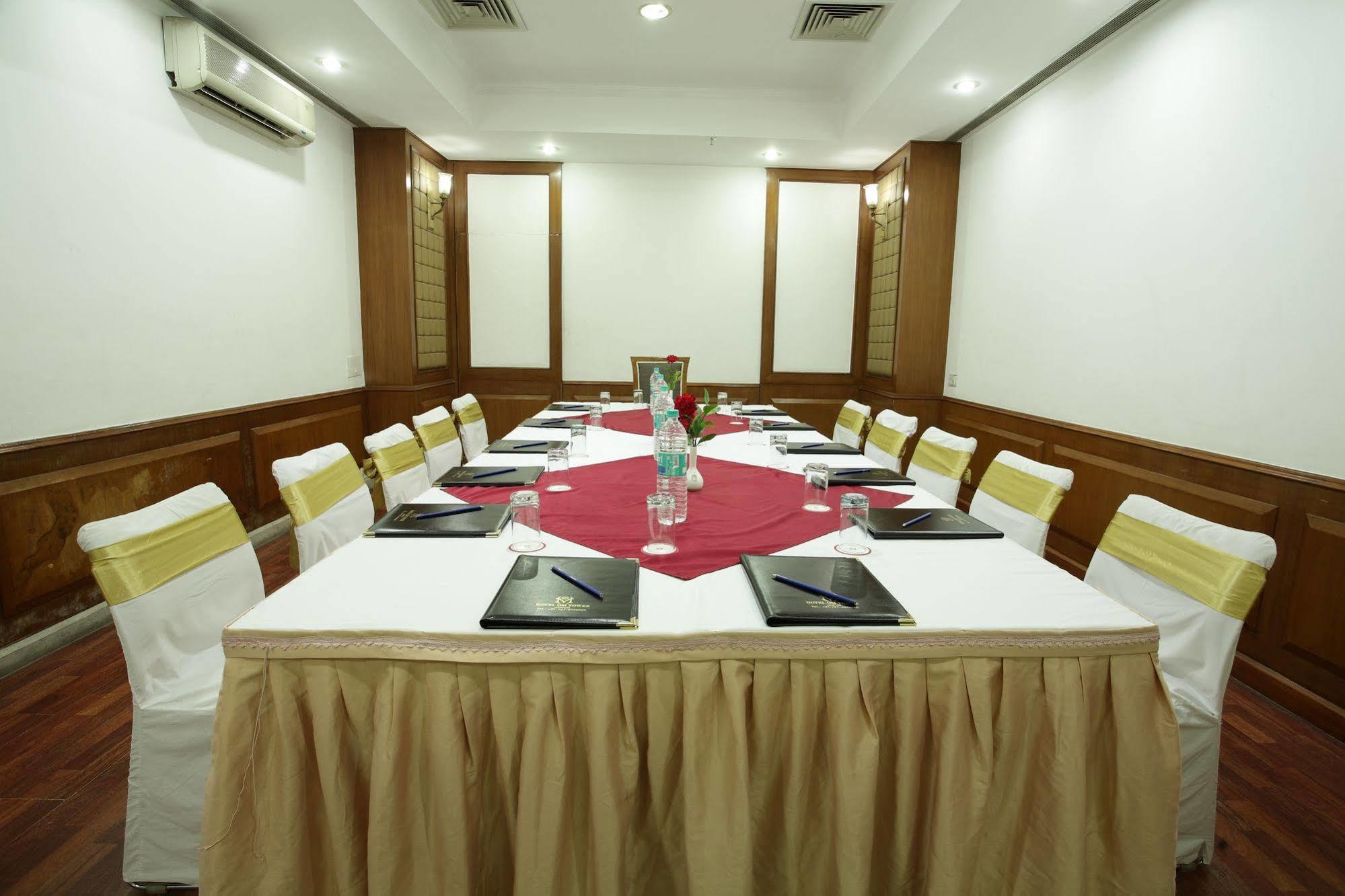 Hotel Om Tower Divisione di Divisione di Jaipur Esterno foto